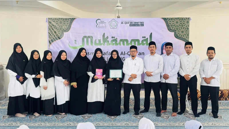 Semangat Wujudkan Mimpi Almarhum Ayah, Alisha Berhasil Khatam 30 Juz  Al-Qur'an